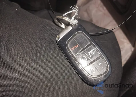 2014 Jeep Cherokee Latitude из США, поврежденный, VIN 1C4PJMCS6EW140199